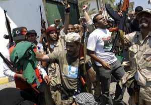 Временный лидер Ливии предъявил силам Каддафи ультиматум