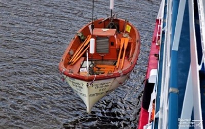 В Черном море нашли тело мужчины в шлюпке