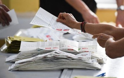 Вибори в Туреччині: у списках з явився 165-річний виборець