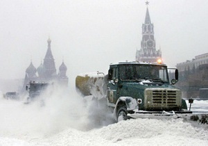 Москву парализовал сильный снегопад