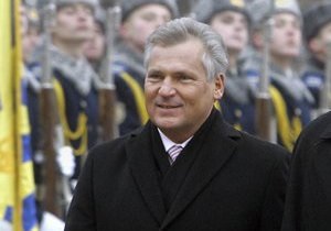 Не смешивайте спорт с политикой. Экс-президент Польши выступил против бойкота Евро-2012 в Украине