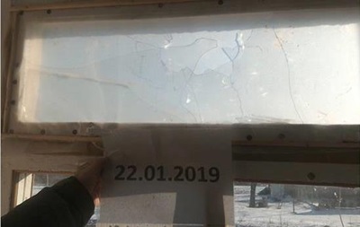 Сепаратисти обстріляли дитсадок і житловий будинок на Донбасі