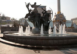 На Майдане Незалежности в связи с подготовкой к зиме демонтированы фонтаны