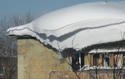 Под Харьковом рухнула крыша жилого дома из-за снега