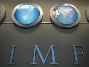 Азаров предлагает МВФ списать кредит Украине