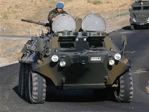 В Азербайджане автобус столкнулся с танком