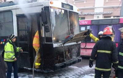 У Чернівцях на ходу загорівся тролейбус