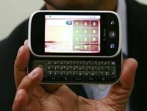 Motorola и LG анонсировали свои первые гуглофоны