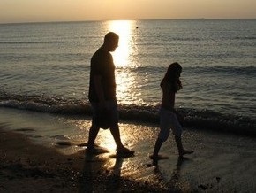 В Бразилии поцеловавшему дочь итальянцу грозит до 15 лет тюрьмы за педофилию