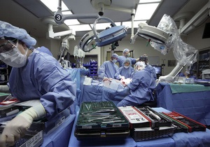 В Испании пациенту, перенесшему трансплантацию обеих ног, провели ампутацию