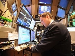 Обзор фондового рынка: украинские индексы закрывают неделю ростом