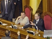 Оппозиция требует от Яценюка отозвать подпись под обращением к НАТО