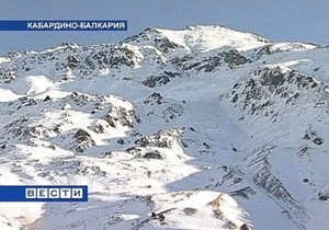 В Кабардино-Балкарии девятерых туристов накрыло лавиной