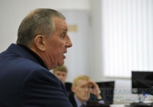 Щербань утверждает, что Лазаренко оказывал давление на него и Щербаня по вопросу ЕЭСУ