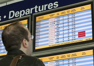 Авиасообщение в Европе возобновится во вторник
