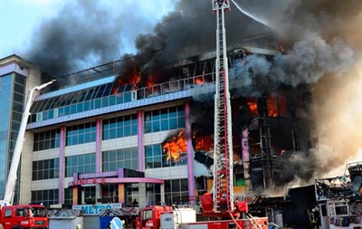 У Баку велика пожежа в торговому центрі