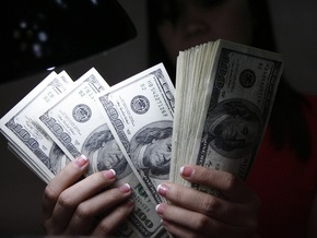 Доллар минимально укрепился на межбанке