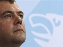 Медведев призвал не форсировать расширение НАТО