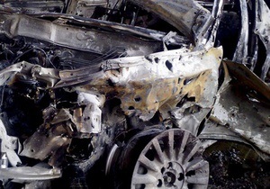 В Киеве на стоянке сгорели три автомобиля