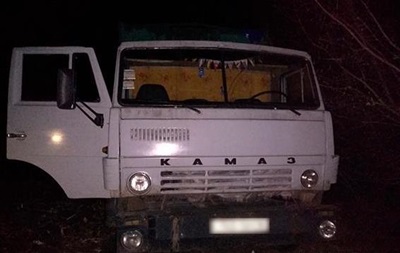 На Сумщині трьох чоловіків зловили на крадіжці нафти з трубопроводу