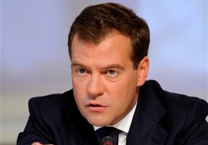 Медведев назвал Саакашвили персоной нон грата для России