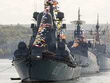 Корабли Черноморского флота РФ стали на рейд возле Сухуми