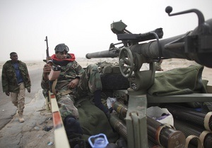 Ливийские повстанцы во второй раз отбили у войск Каддафи ключевой город