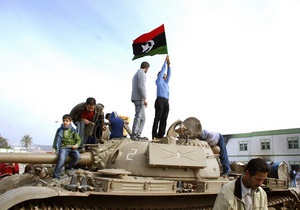 После смерти бин Ладена ливийские повстанцы требуют  повторить то же самое  с Каддафи