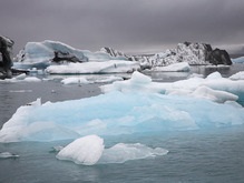 Ученые: Ледники ускоренными темпами сползают в океан