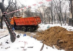 Депутат Рады заявил, что строительство в сквере на Прорезной курирует Басс