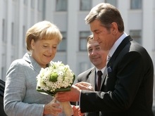 Ъ: Меркель категорически отказалась посещать мемориал жертвам Голодомора