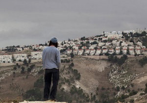 Израильские поселенцы напали на палестинскую деревню