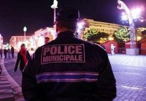 Полиция Франции нашла похищенные ранее драгоценности на сумму 800 тыс евро