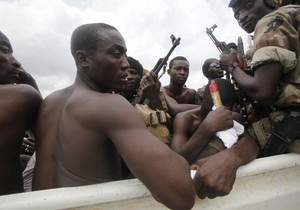 Сторонники победителя выборов в Кот-д Ивуаре собираются передать Гбагбо в руки правосудия