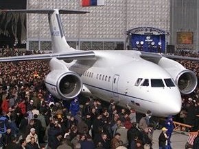 Тимошенко: Украина намерена продать 50 самолетов Ан-148 одной из стран