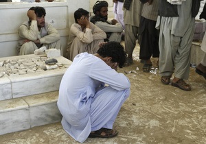 В Афганистане смертник взорвался на поминках брата президента
