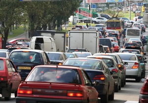 Бродский намерен заменить транспортный сбор акцизом на бензин