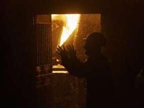 Пожар на пиротехнической фабрике в Индии: не менее 23 человек погибли