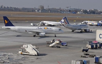 У варшавському аеропорту сталися дві аварійні посадки за ранок