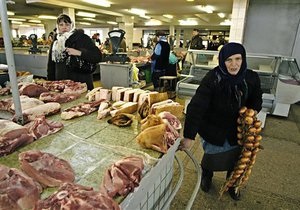 НГ: Дешевой колбасой украинца не обманешь