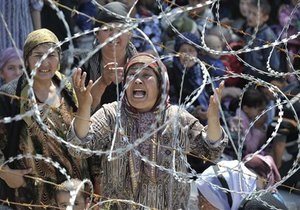 Узбекистан закрыл границу для беженцев из Кыргызстана