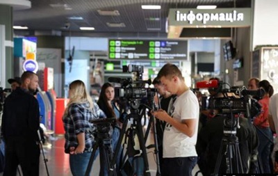 В киевском аэропорту ждут освобожденных Россией украинцев