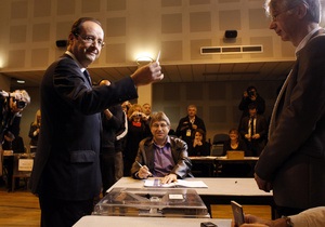 Олланд проголосовал на выборах президента во Франции