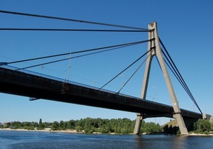 Эксперты предупреждают, что Московскому мосту в столице грозит разрушение