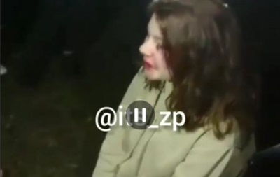 В Запорожье подростки на камеру избивали школьниц