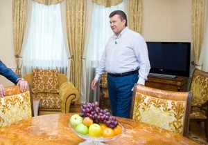 СМИ: У Януковича санузел из полудрагоценного камня за 350 тысяч евро