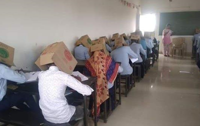В Індії студенти здавали іспит з коробками на головах