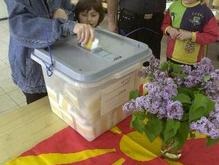 Парламент Македонии самороспуском избегает политического кризиса