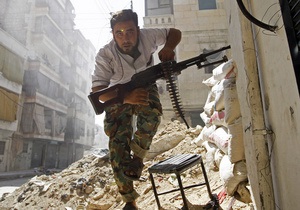 Сирийский конфликт: Войска Асада наносят авиаудары по Хомсу