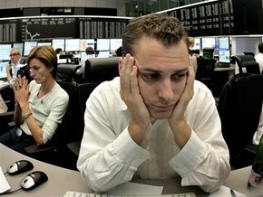 Фондовый рынок закрывает день снижением
